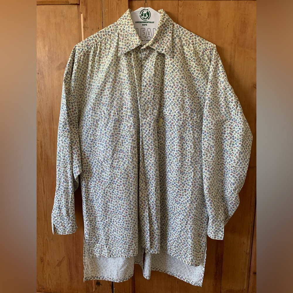 Vintage 80’s Jag Blouse. Size S Oversized. White with colored flowers.
